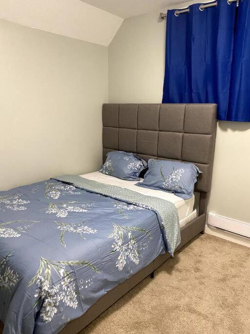 Beautiful And Spacious 1 Room In A Very Quiet Area Airdrie Eksteriør bilde